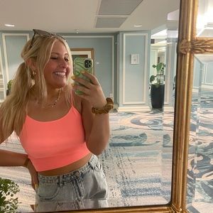 Meet your Posher, Victoria